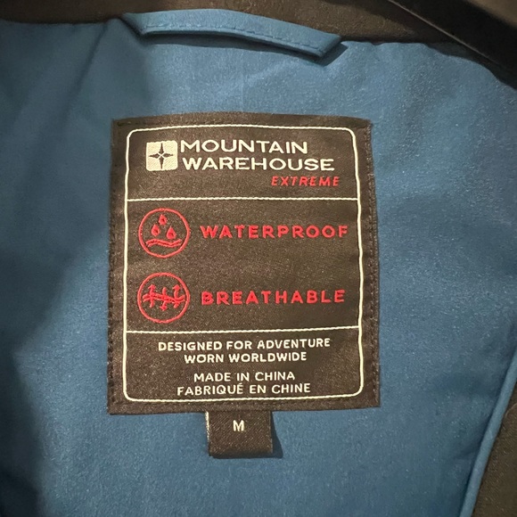 Mountain Wearhouse Ski Jacket - Men’s Medium - Picture 2 of 4